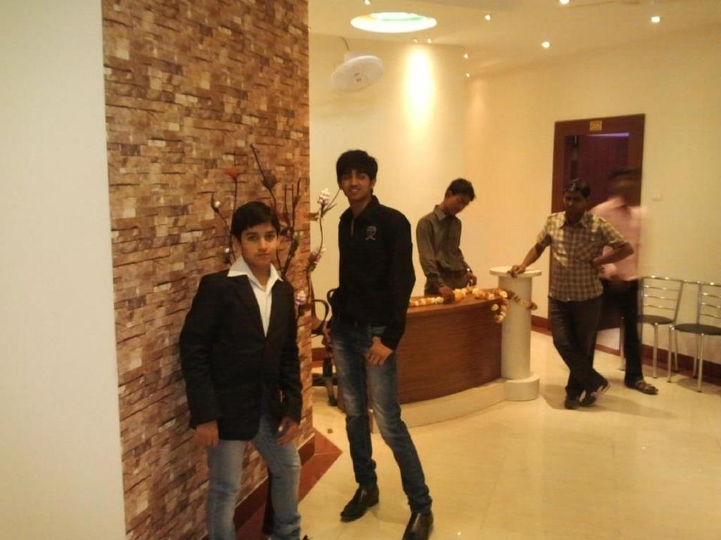 Hotel Sagar Castle Ratlam Exterior photo